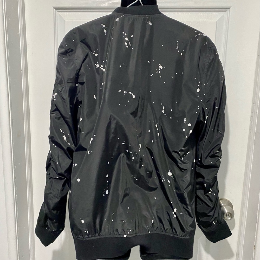 Carbon Jacket - Picture 2 of 4